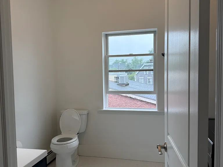 179 Main St #3 — Photo 8