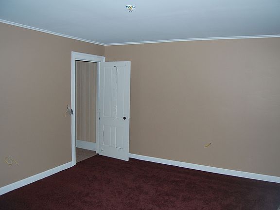 Middle Bedroom 13.5x12