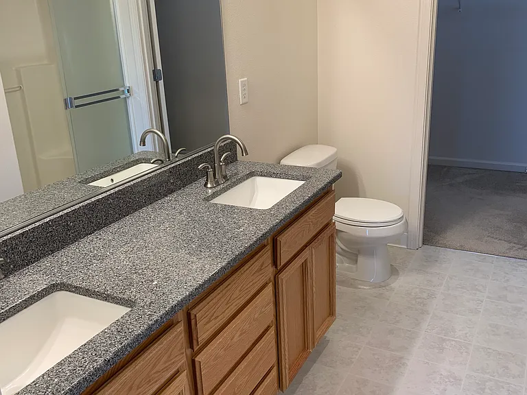 7204 34th Ave NE — Photo 31