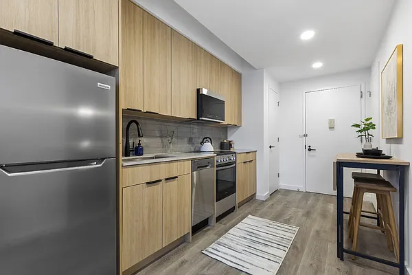 Rented by Nest Seekers International | media 38