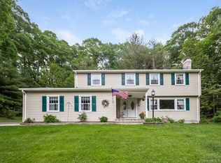 64 Pine Glen Rd, Simsbury, CT 06070