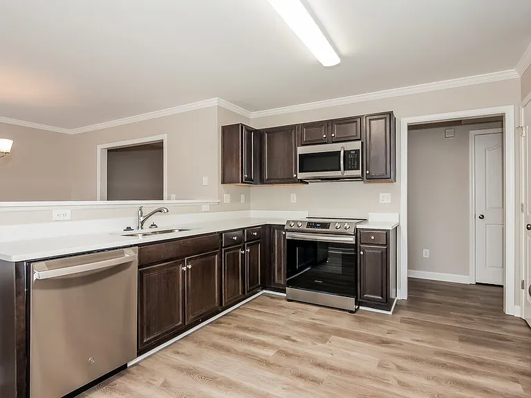 4709 Brewer Dr — Photo 7