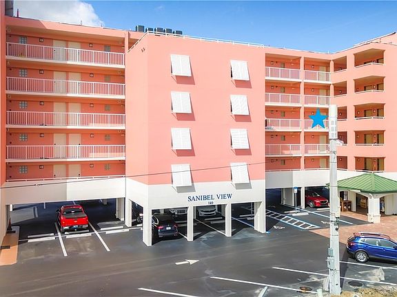 4th image of 140 Estero Blvd #2311
