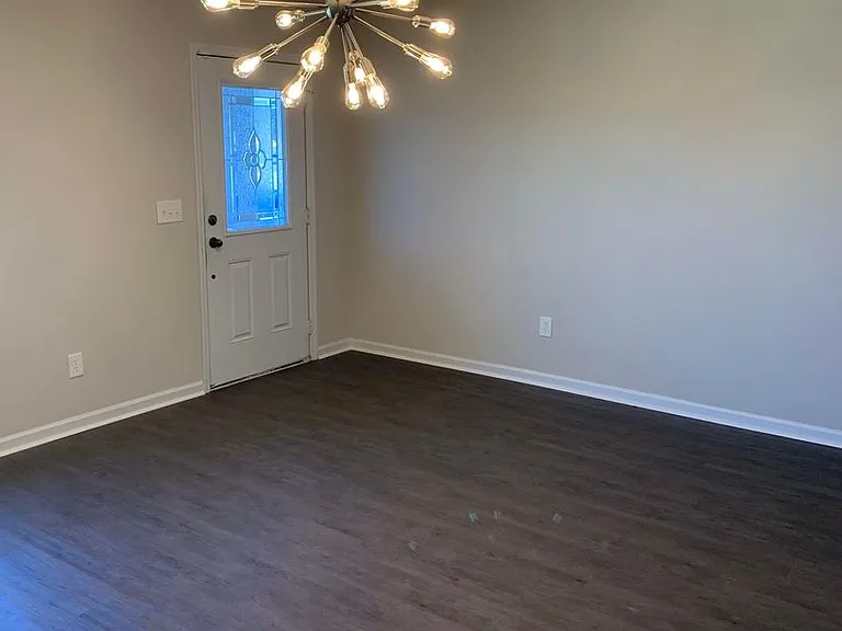 148 Whitestone Dr NE — Photo 6