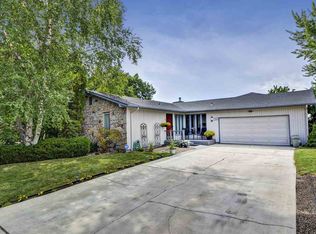 2855 N Mountain Rd, Boise, ID 83702