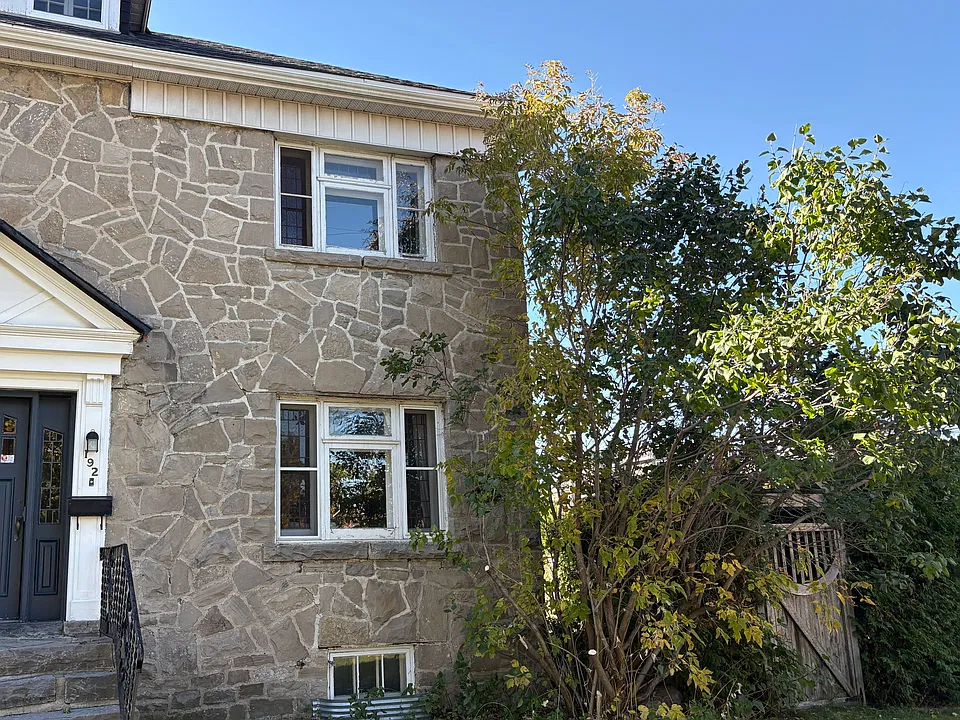 192 Bayswater Ave