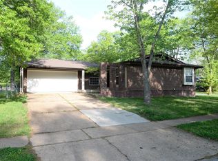 520 Golfwood Dr, Ballwin, MO
