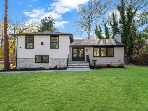 1 Newbury Place, Huntington, NY 11743