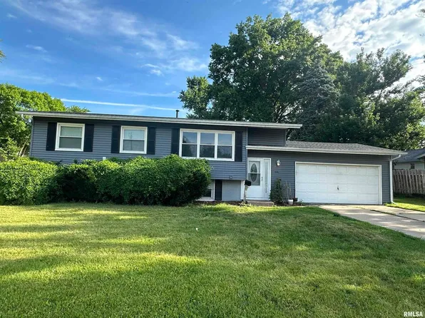 616 W 46th St, Davenport, IA 52806