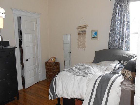 2nd image of 2545 N Seminary Ave #One