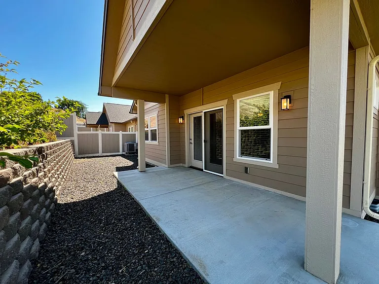 8819 Kail Dr — Photo 23