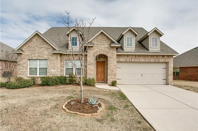1st image of 200 Glenview Dr
