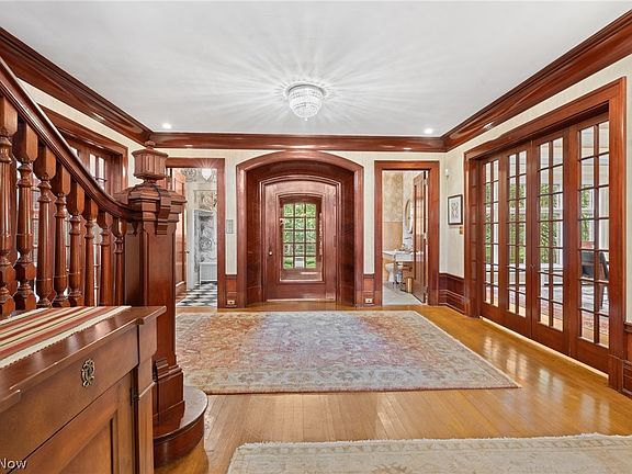 4th image of 2185 Harcourt Dr