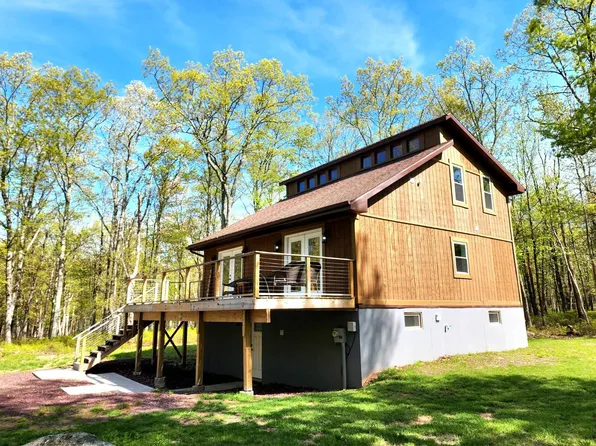 4 Mountain Ter, White Haven, PA 18661