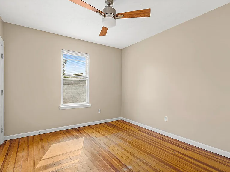 18 Saint Clair St #3 — Photo 17