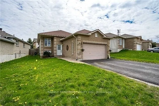 3 bed, $2,250 — Photo 1