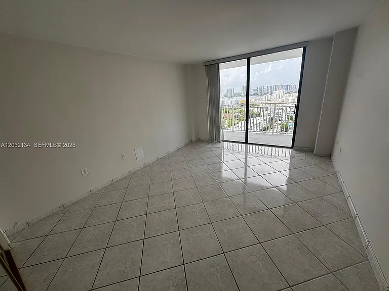 210 174th St #2110 — Photo 14