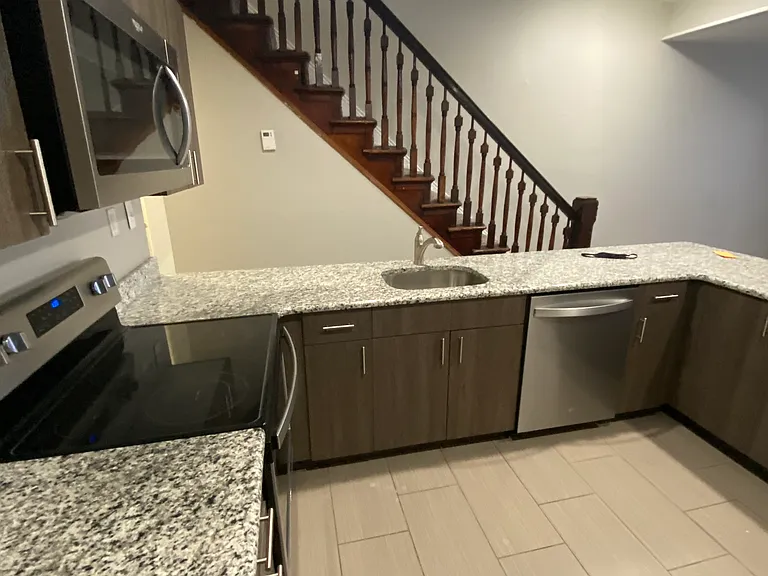 4044 Sansom St #H — Photo 4