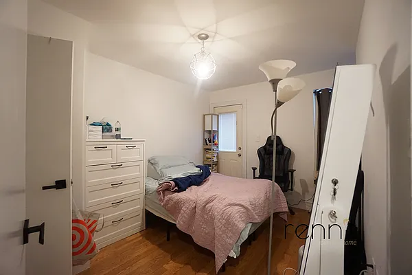 Rented by Rennit Inc. | media 11