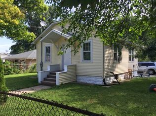 203 N Loucks St, Aurora, IL 60505