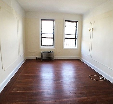 2nd image of 4342 45th St #6L