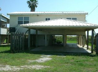 480 Beachfront Dr, Matagorda, TX 77457