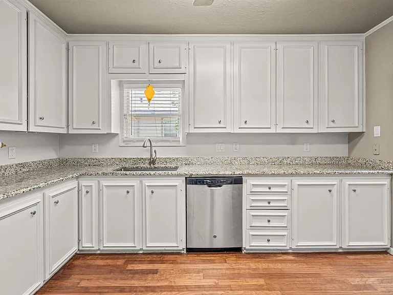 3141 Wabash Ave — Photo 12