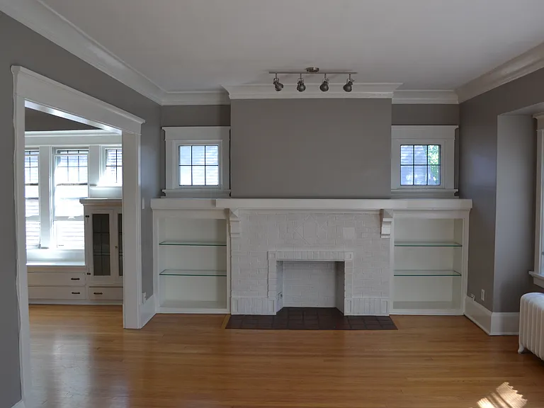 3942 N Farwell Ave — Photo 5