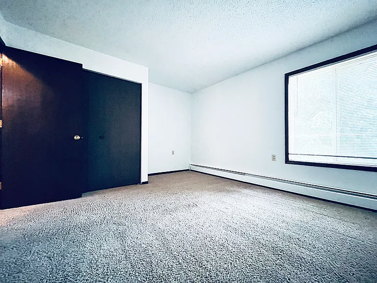 Windom Apartments — Photo 6