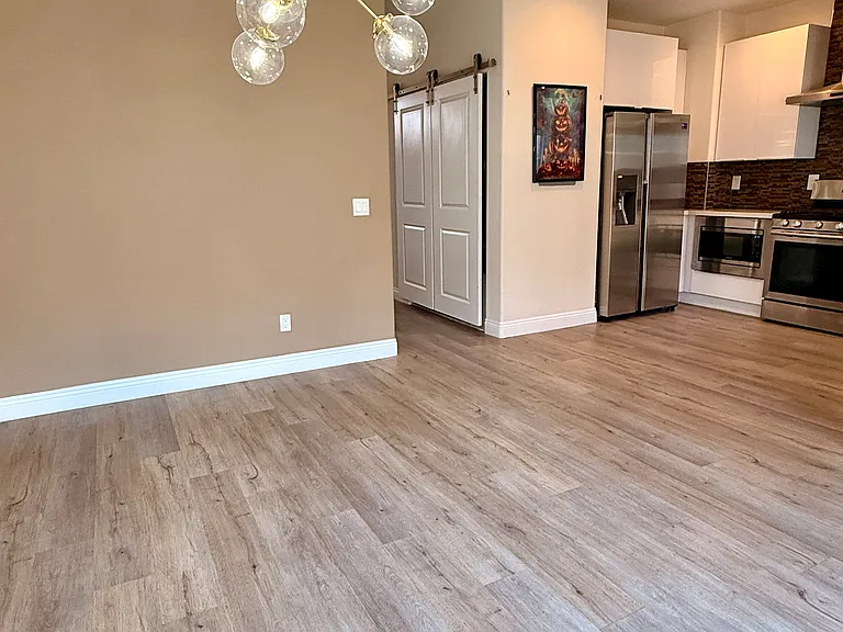 DINING ROOM + KITCHEN (1ST FOOR)