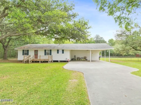 14239 Saint Elmo Rd, Erath, LA 70533