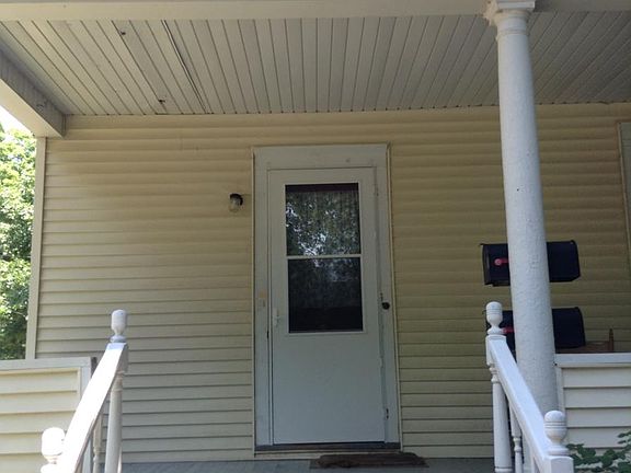 Front porch entrance