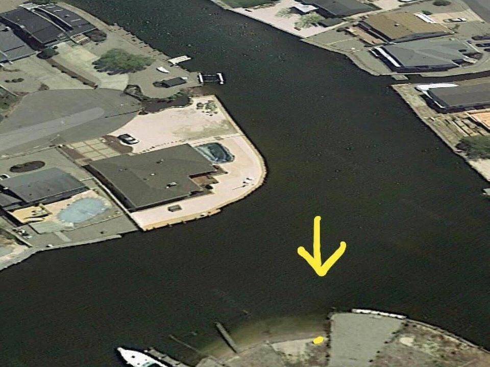 2nd image of 7 Club House Rd