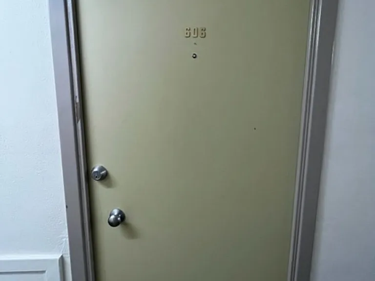 Eugene Manor Apartments — Photo 3