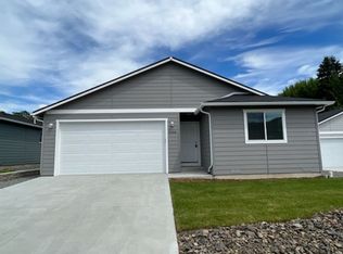 1153 S New Oak Ln, East Wenatchee, WA 98802