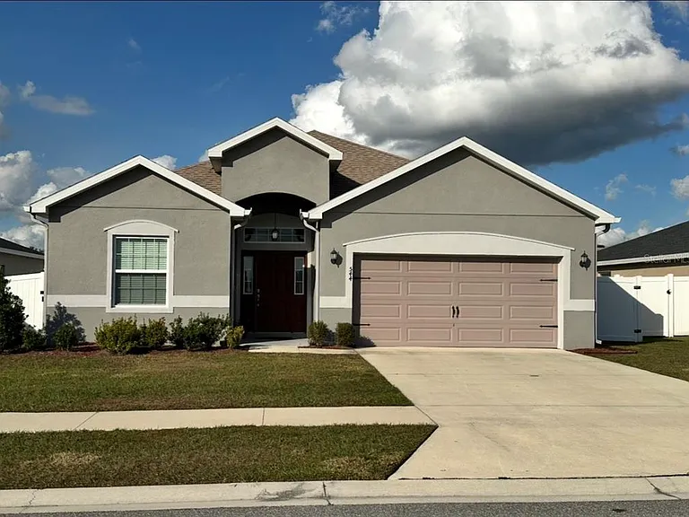544 Gadsden Ln — Photo 4