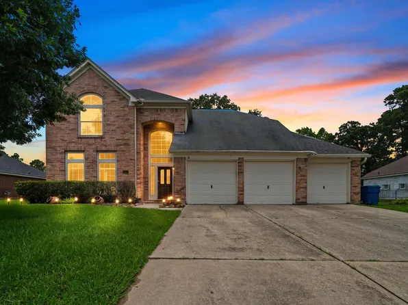 8107 Trophy Place Dr, Humble, TX 77346