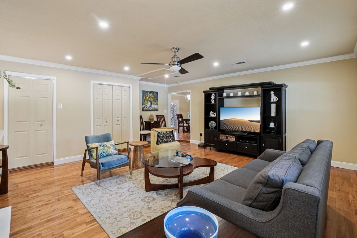 Shelmar Dr-S3007-010.jpg
