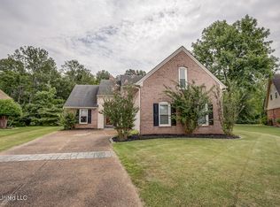 8225 Waverly Cv, Olive Branch, MS 38654