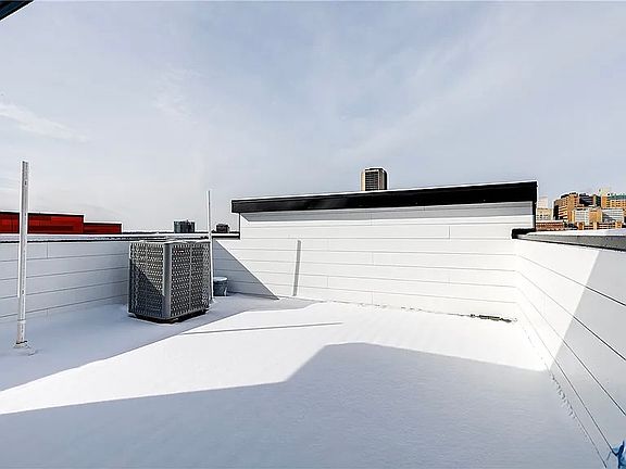 2nd image of 220 N 20th St #3