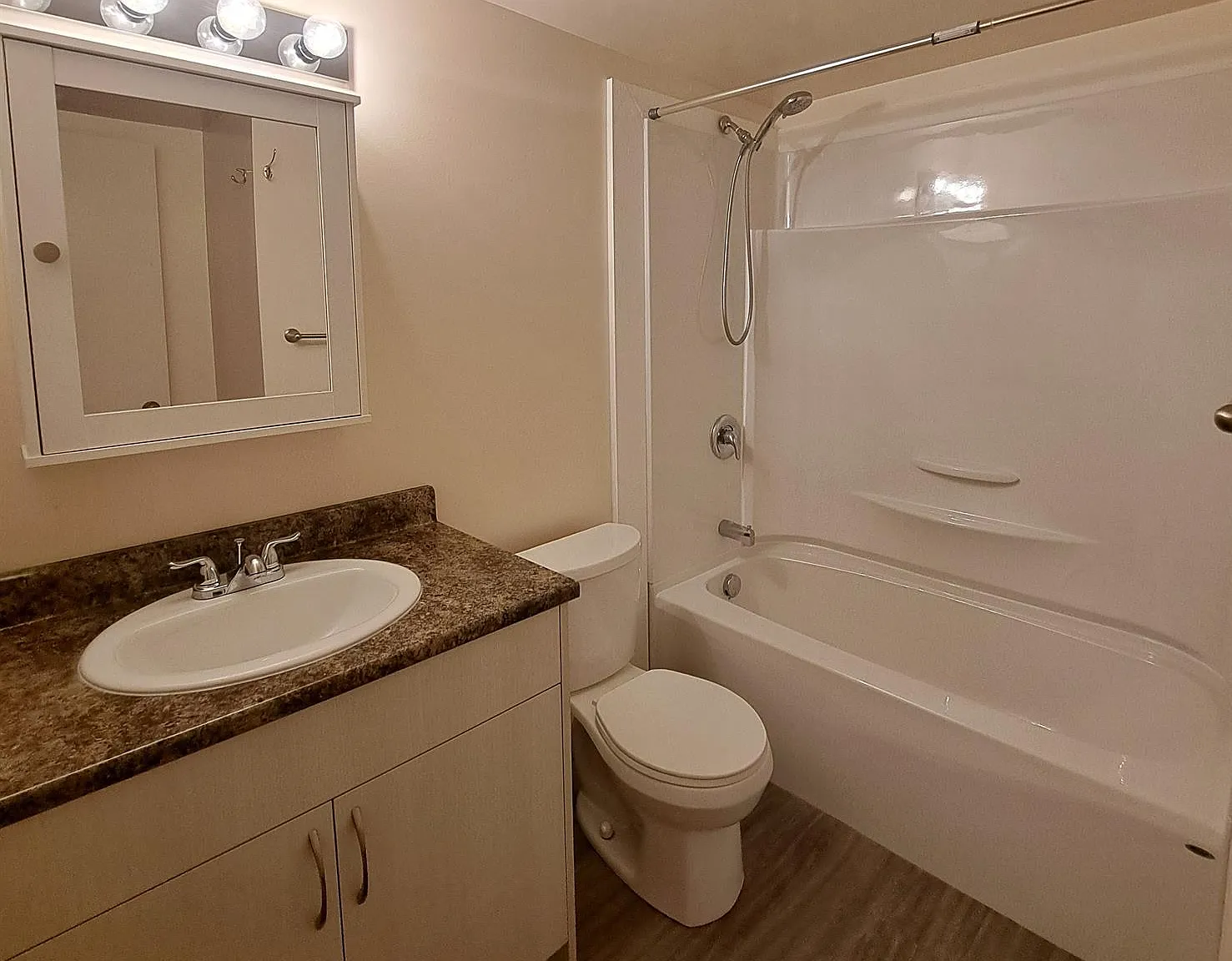 Sand Dollar Manor — Photo 2