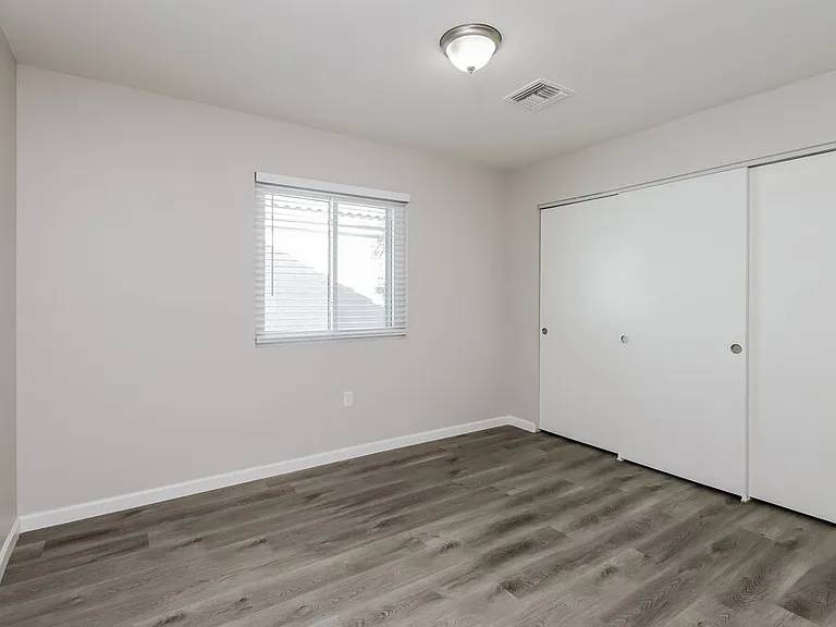 521 N Redrock St — Photo 13