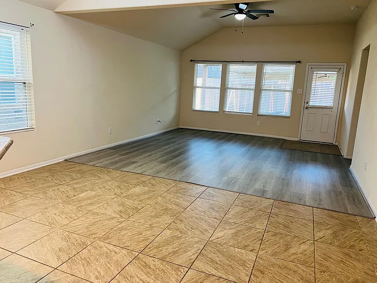 3247 Upland Spring Trce — Photo 2