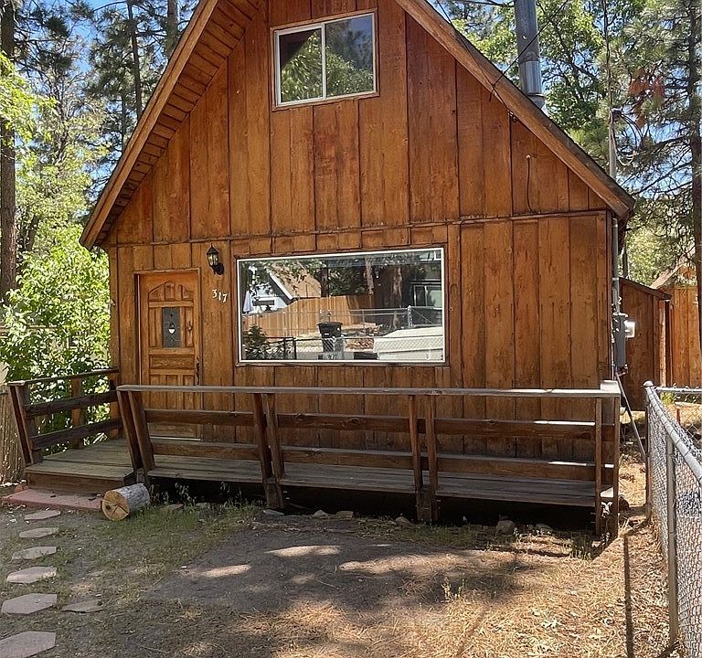 1st image of 317 Spruce Ln