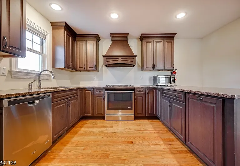 51 Summit Ave #A — Photo 5