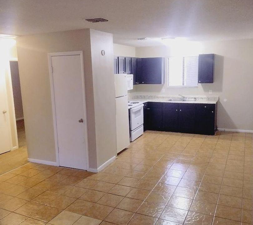 1st image of 5340 Westchase Ct APT 2