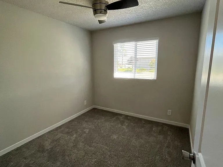 4288 Bradley Dr — Photo 16