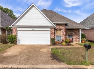 410 Woodlake Cv W, Brandon, MS 39047