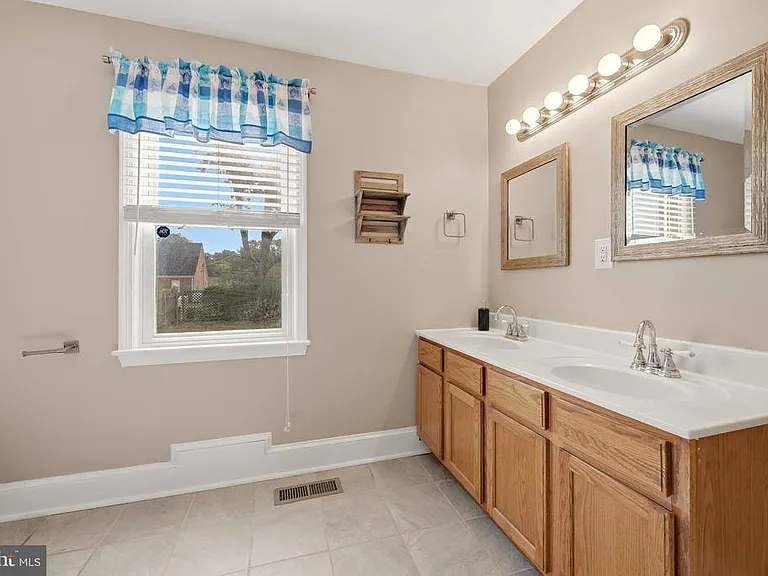 407 Manassas Ave — Photo 23