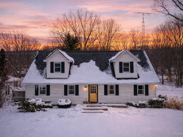 7700 Chamberlin Rd, Dexter, MI 48130